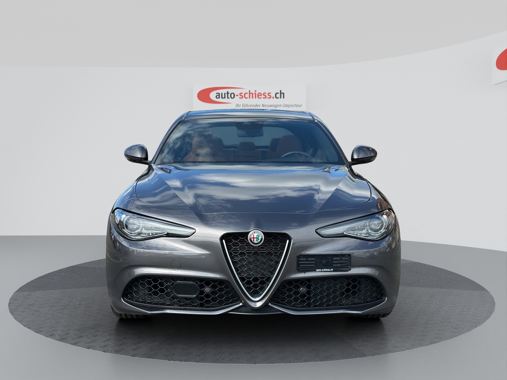 ALFA ROMEO Giulia 2.0 Ti Q4-showroom-element-1