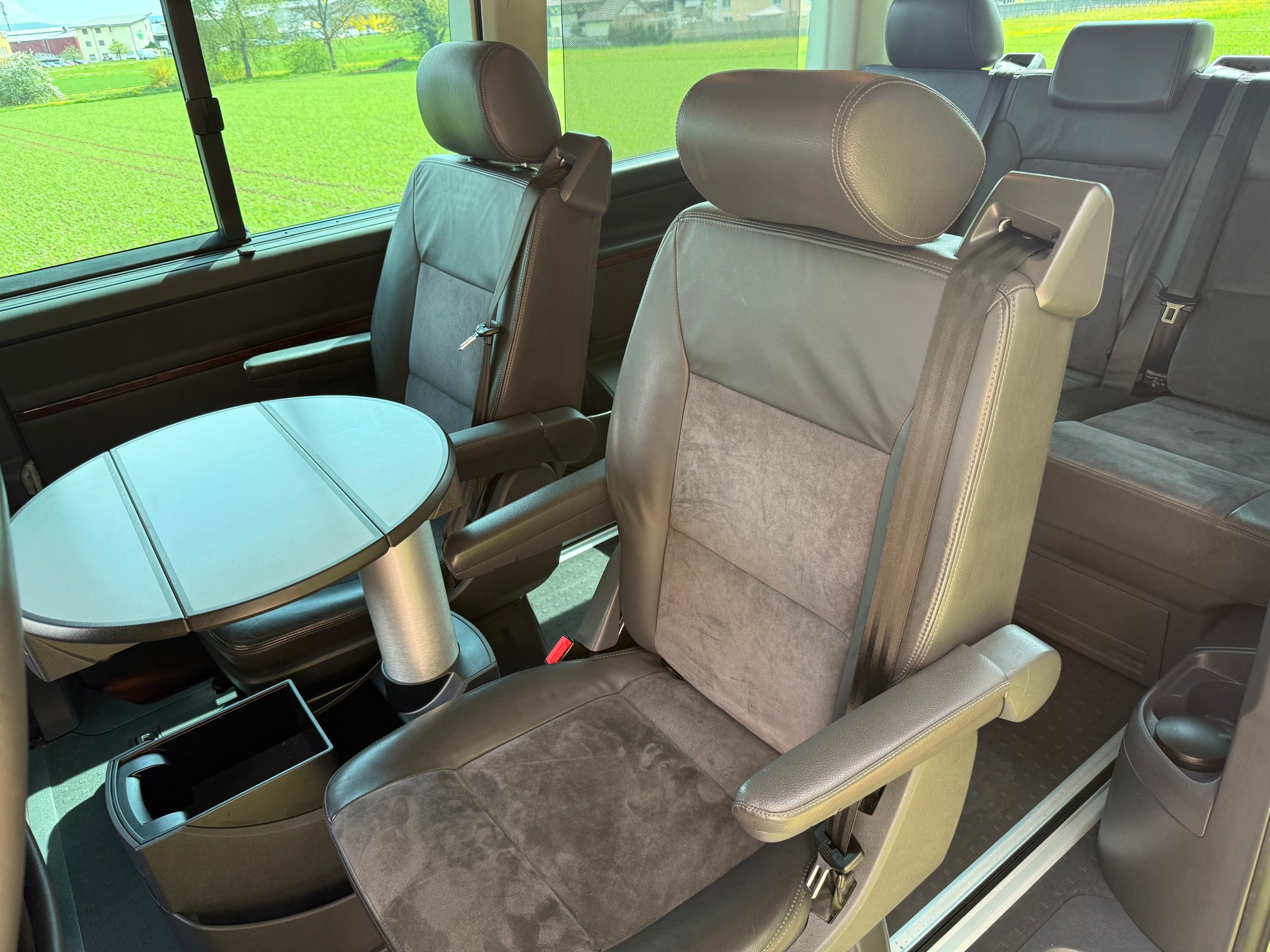 VW 2.5 TDI 174 Highline-image-8