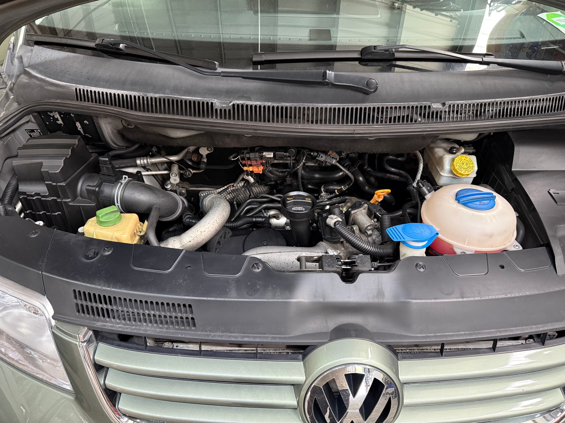 VW 2.5 TDI 174 Highline-image-17