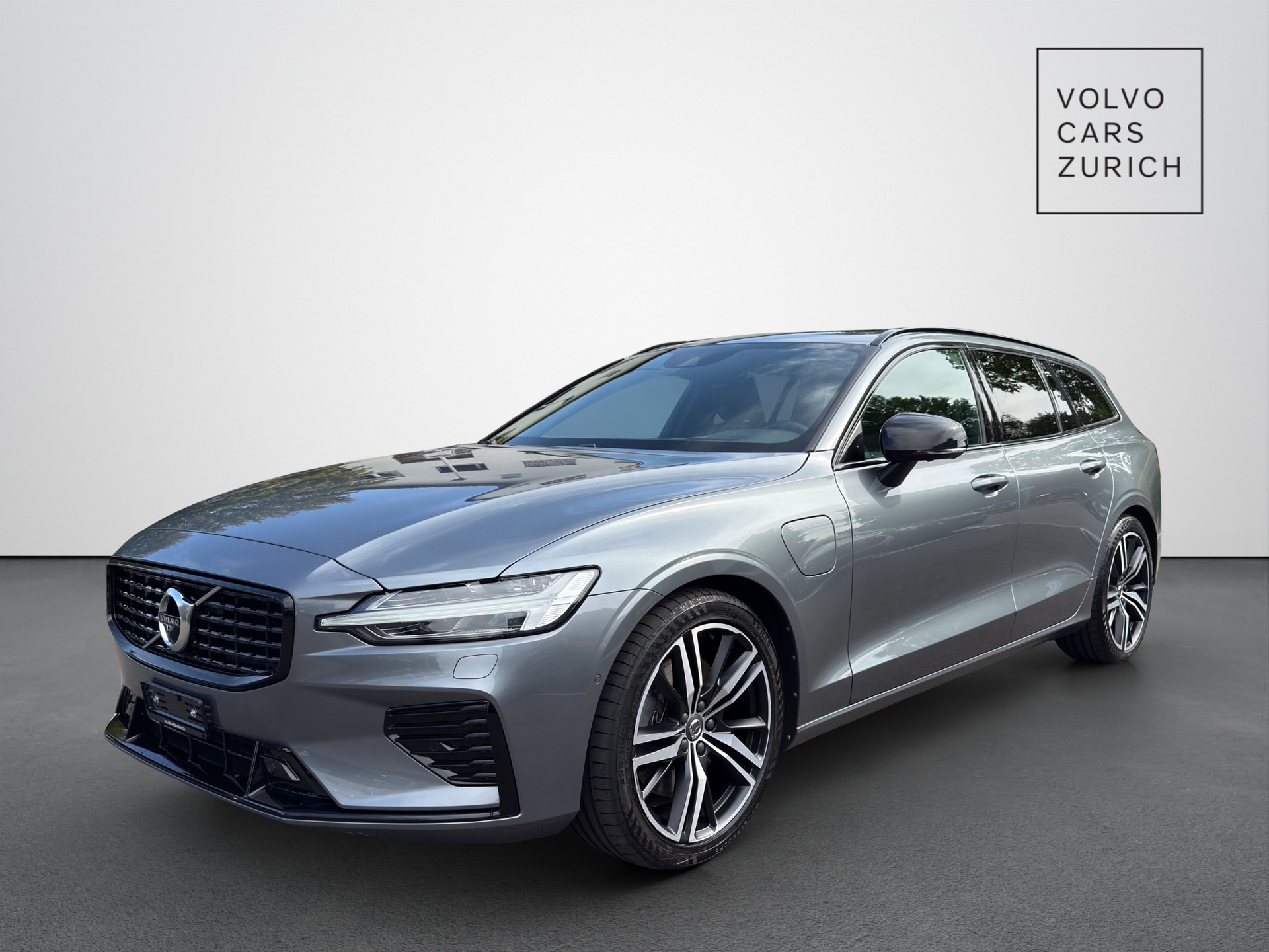 VOLVO V60 2.0 T6 TE R-Design eAWD-image-0
