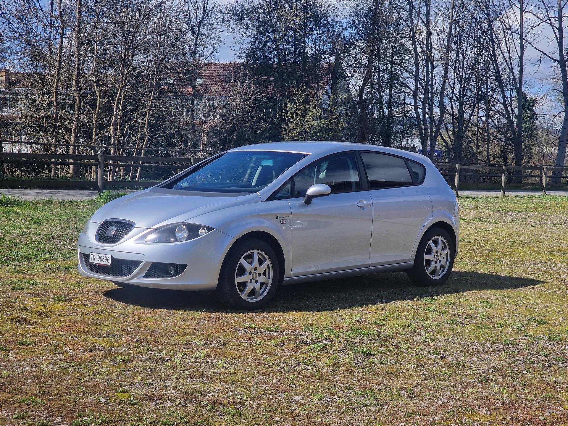 SEAT Leon 1.6 Reference-image-0