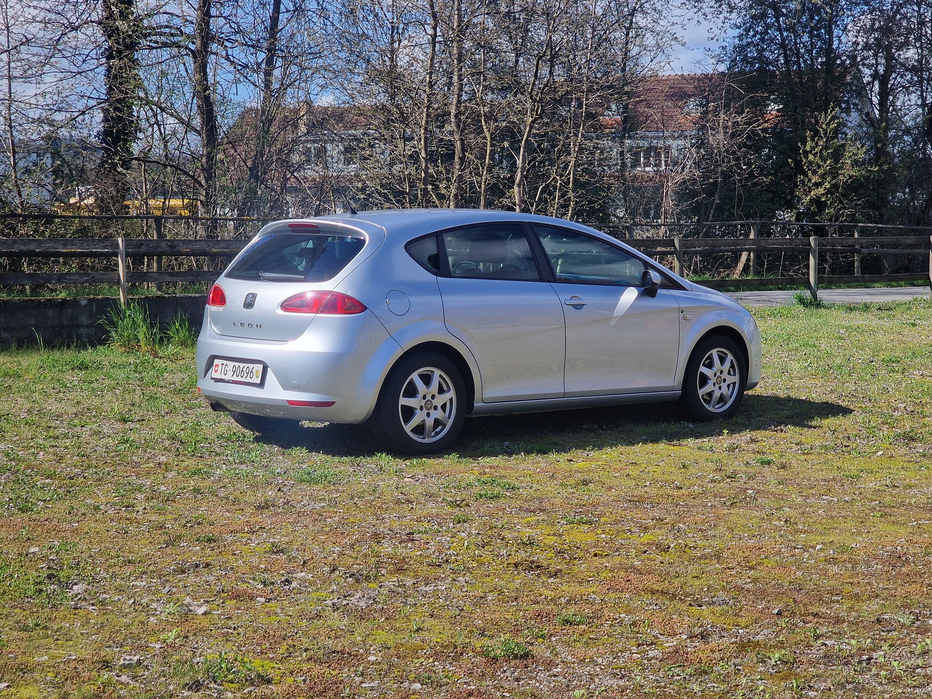 SEAT Leon 1.6 Reference-image-3
