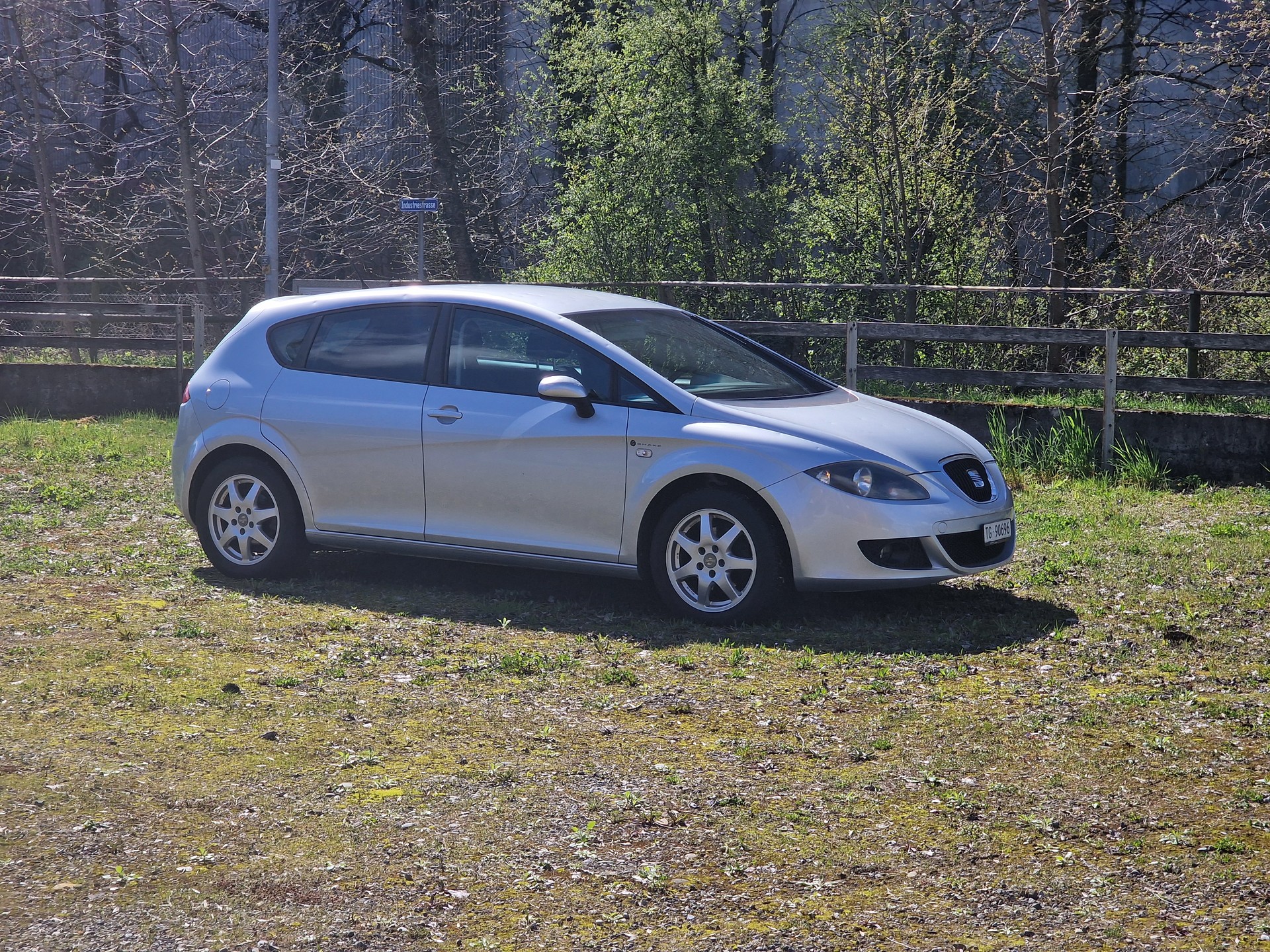 SEAT Leon 1.6 Reference-image-2
