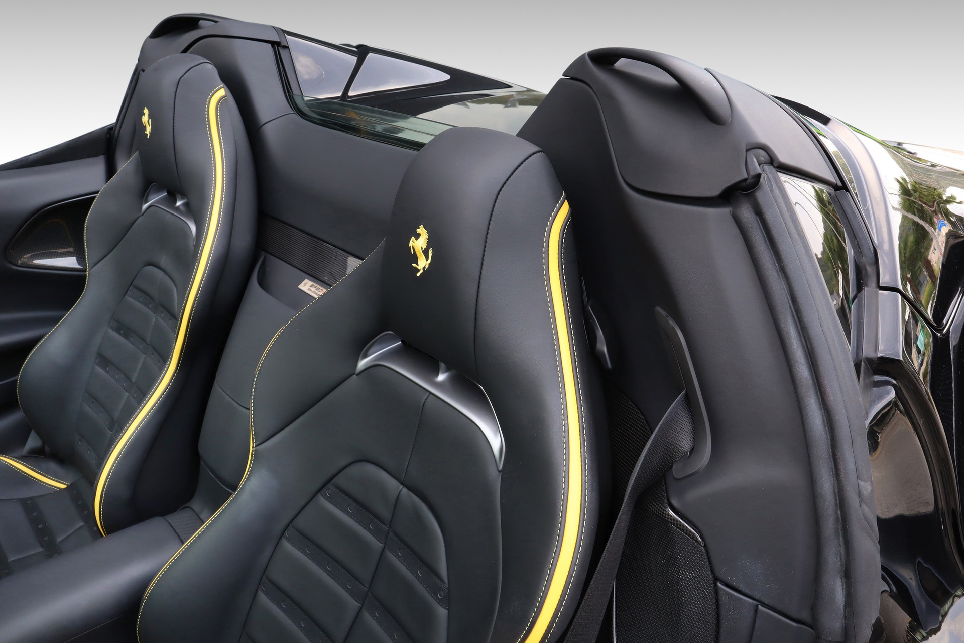 FERRARI SF90 Spider-image-11