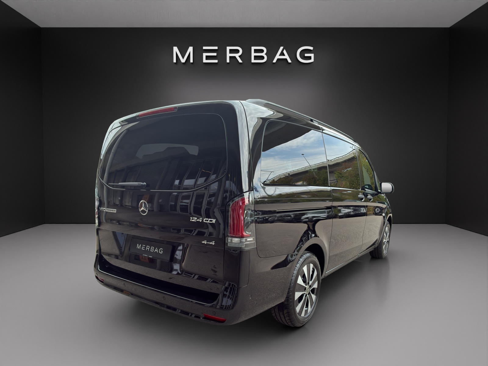 MERCEDES-BENZ Vito 124 CDI Lang Tourer 9G-Tronic Select-image-6