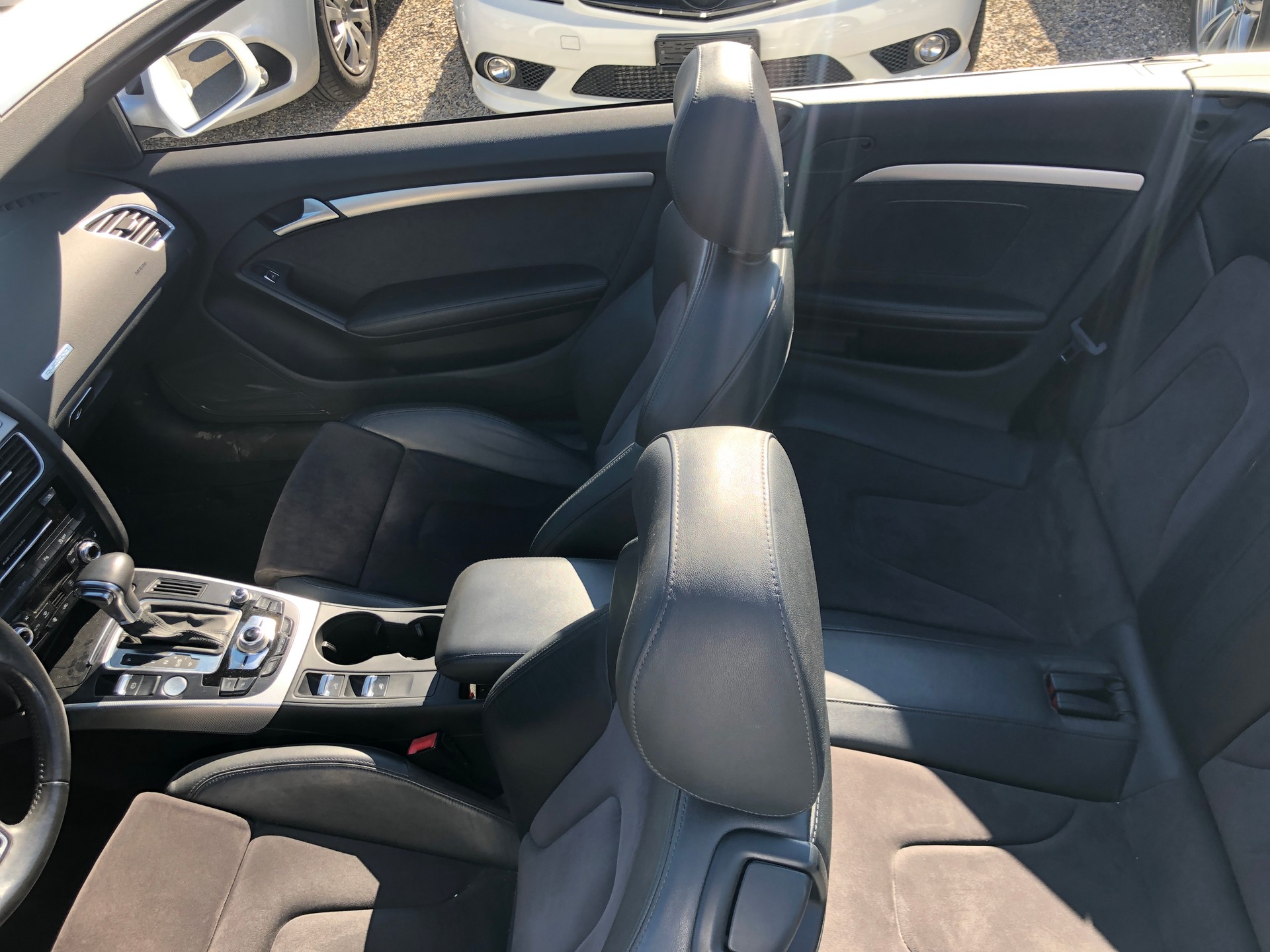 AUDI A5 Cabriolet 3.0 TFSI quattro S-tronic-image-17