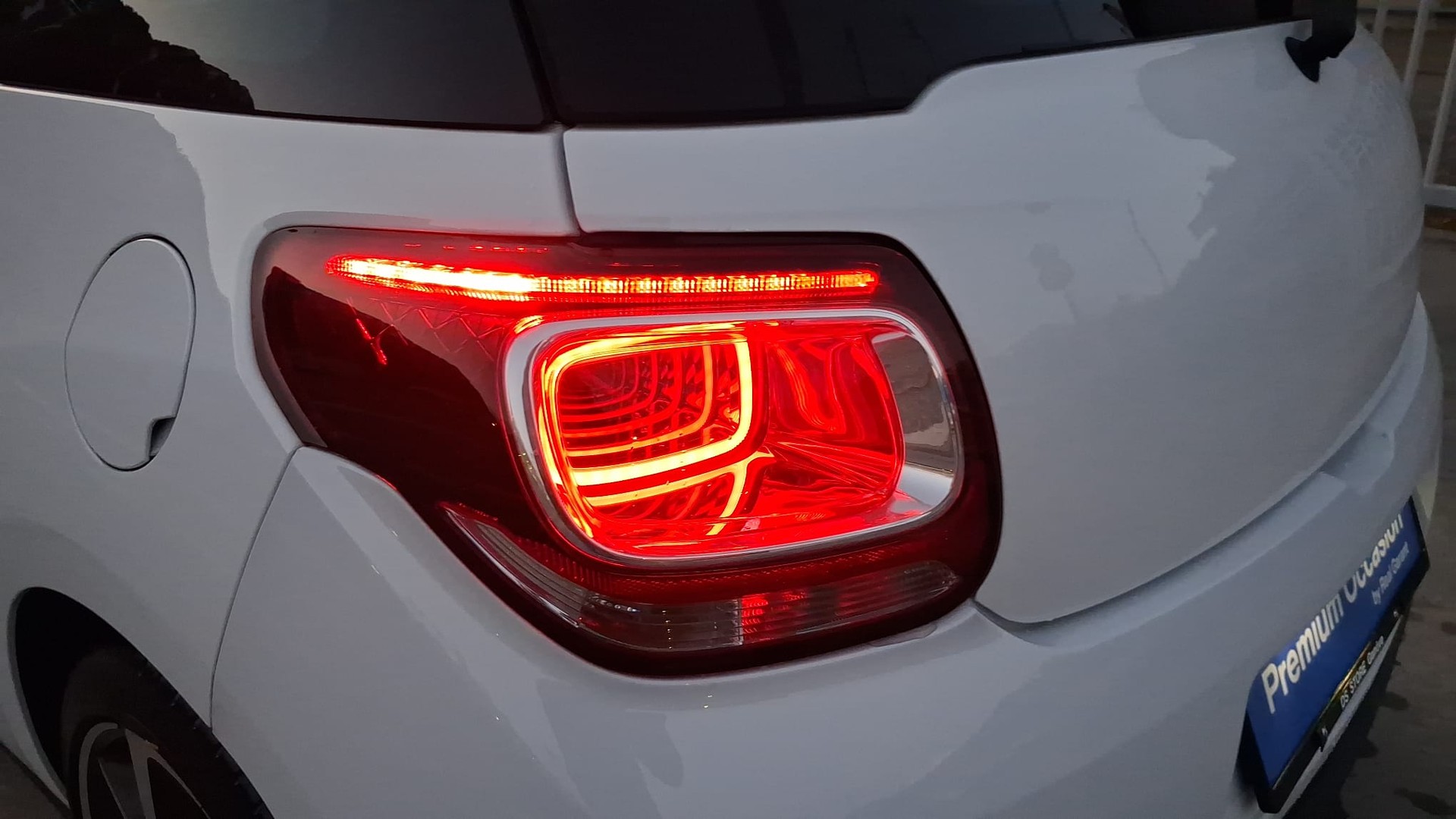 DS AUTOMOBILES DS 3 1.2 THP STT-image-13