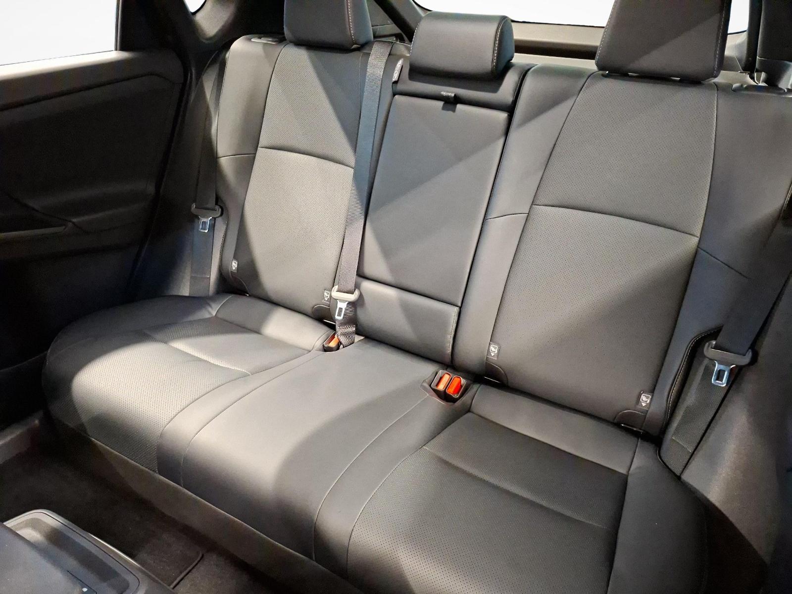 TOYOTA bZ4X Premium AWD-image-10