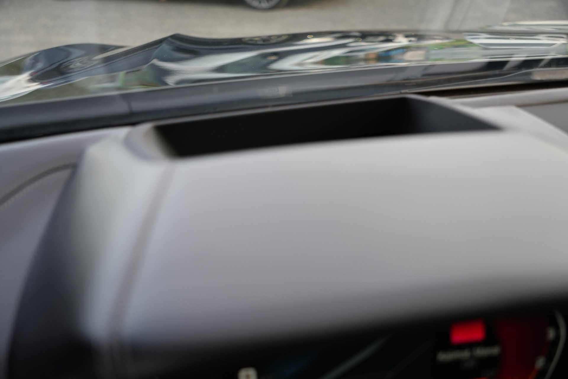 BMW M850i xDrive Steptronic (CH)-image-18