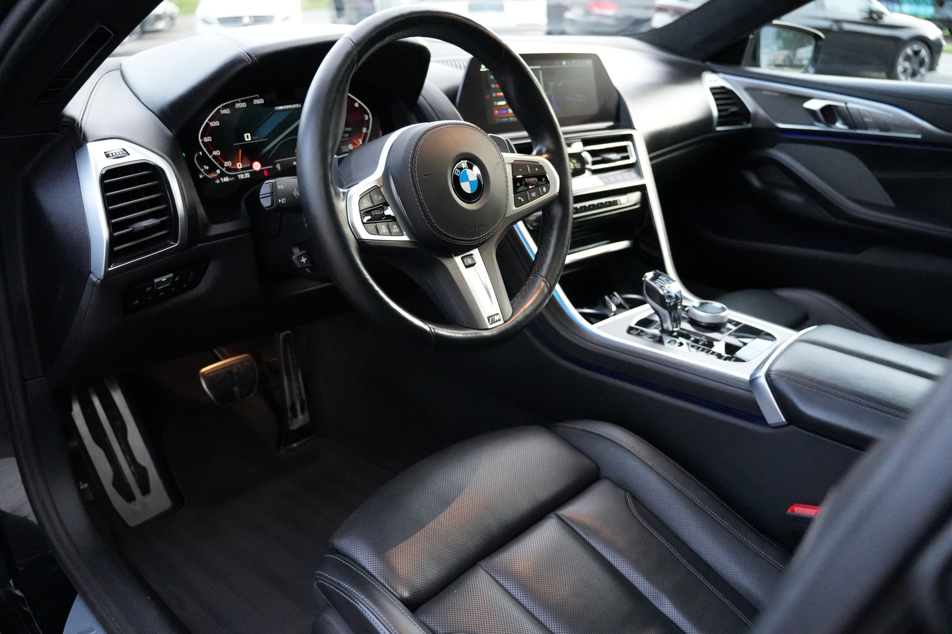 BMW M850i xDrive Steptronic (CH)-image-12