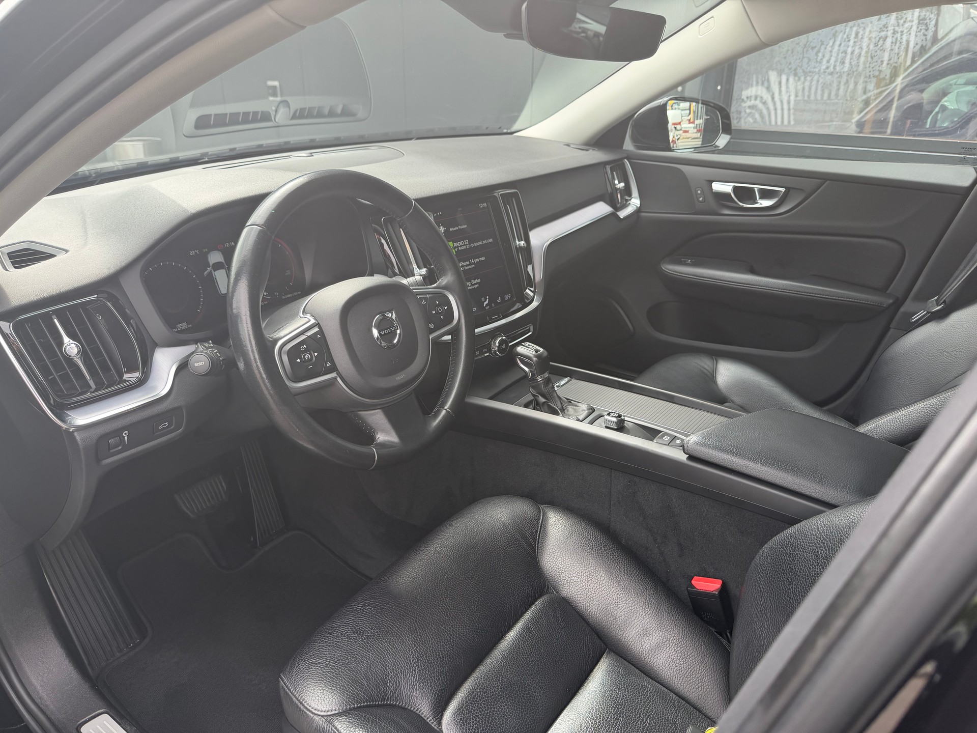 VOLVO V60 D4 Inscription Geartronic-image-8