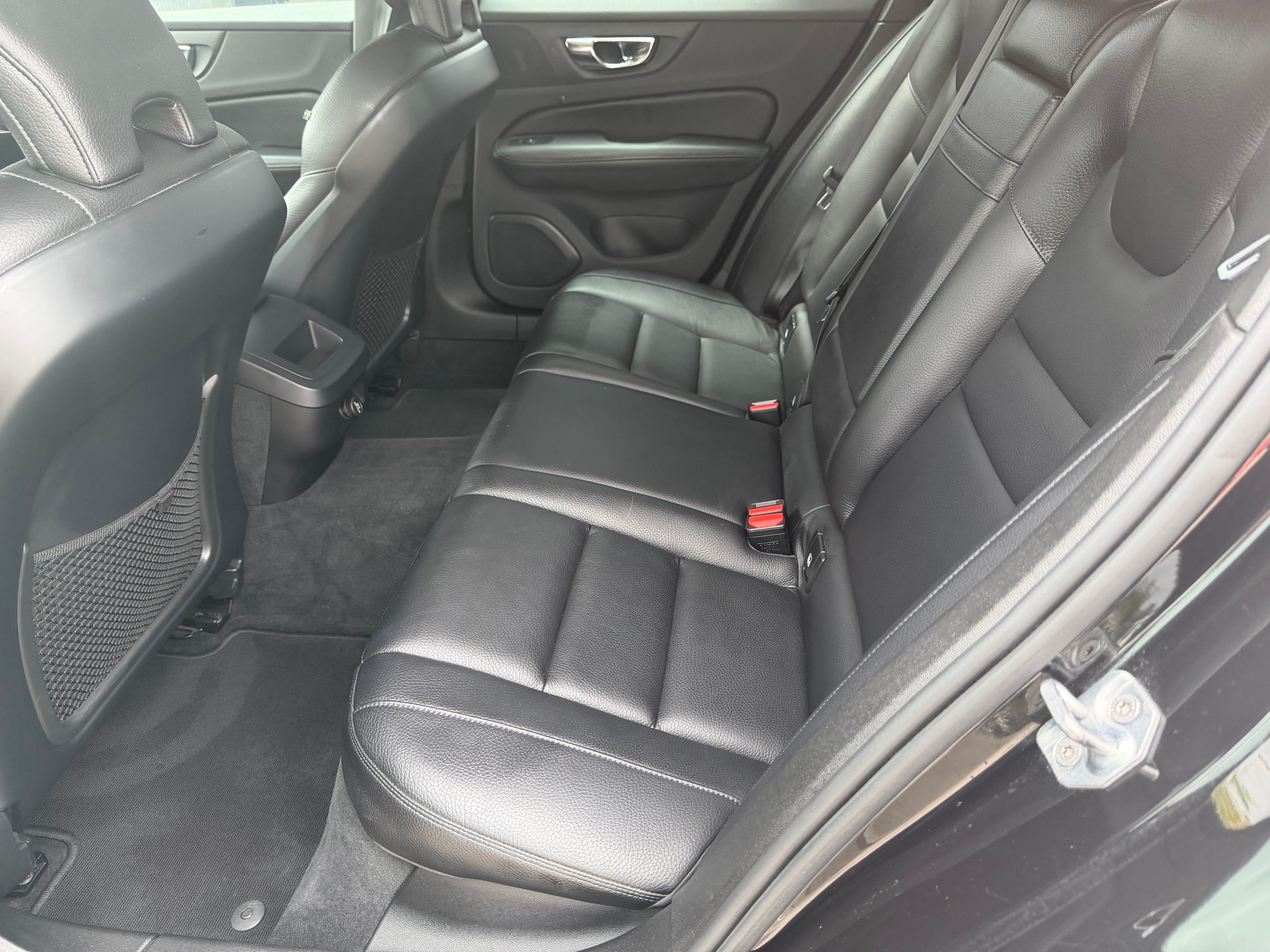 VOLVO V60 D4 Inscription Geartronic-image-10