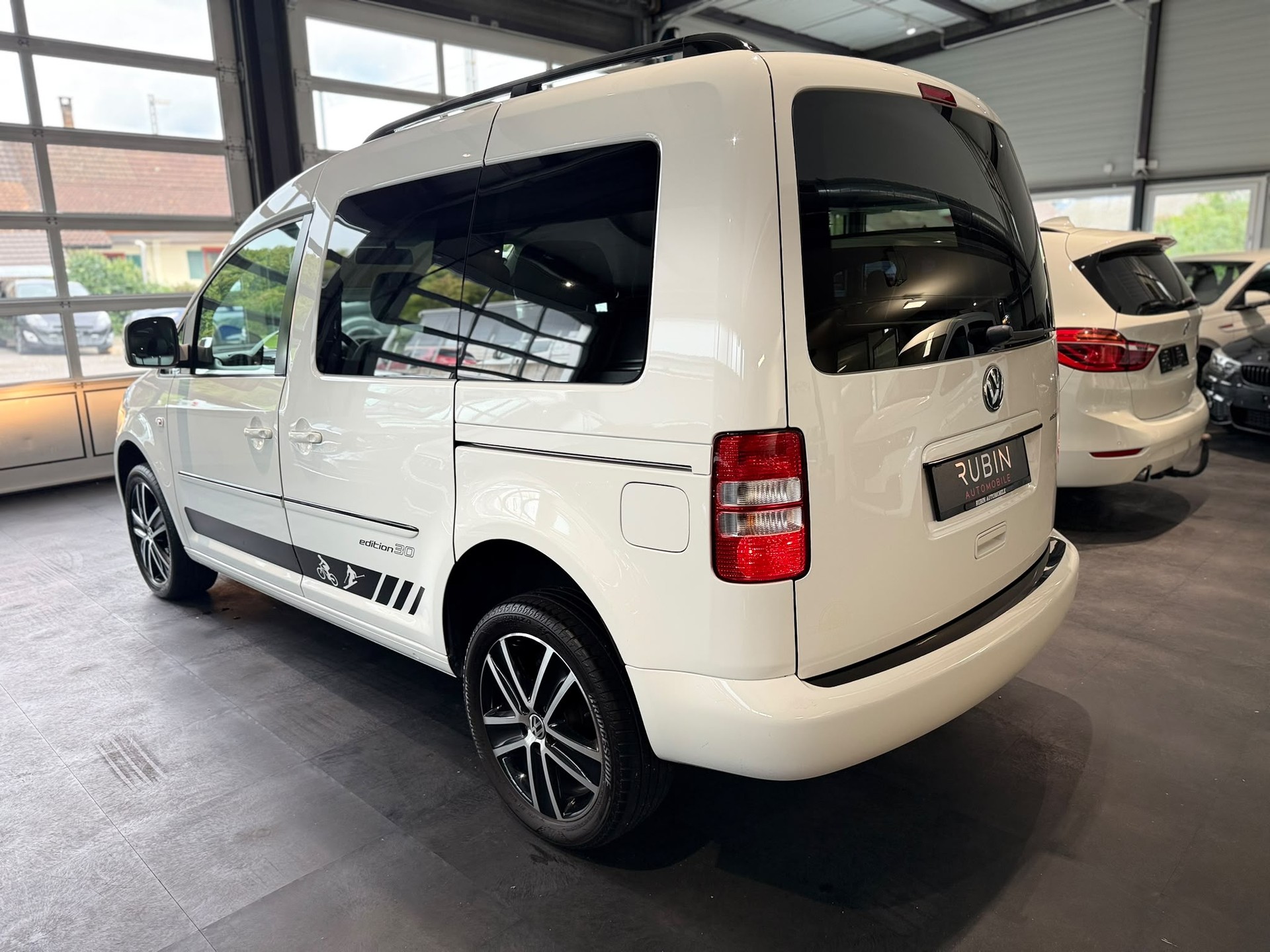VW Caddy 2.0 TDI 4Motion - Edition 30-showroom-element-2