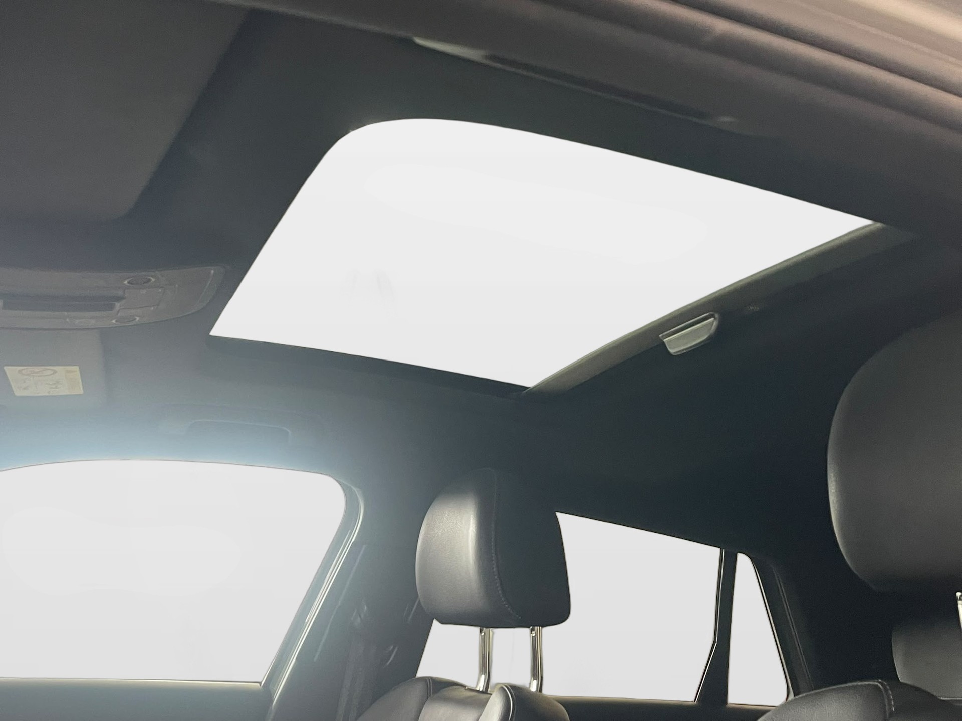 AUDI Q2 1.4 TFSI sport S-tronic | CH-Auto | Frisch MFK | Pano Dach | Virtual Cockpit | S-Line Paket-image-12