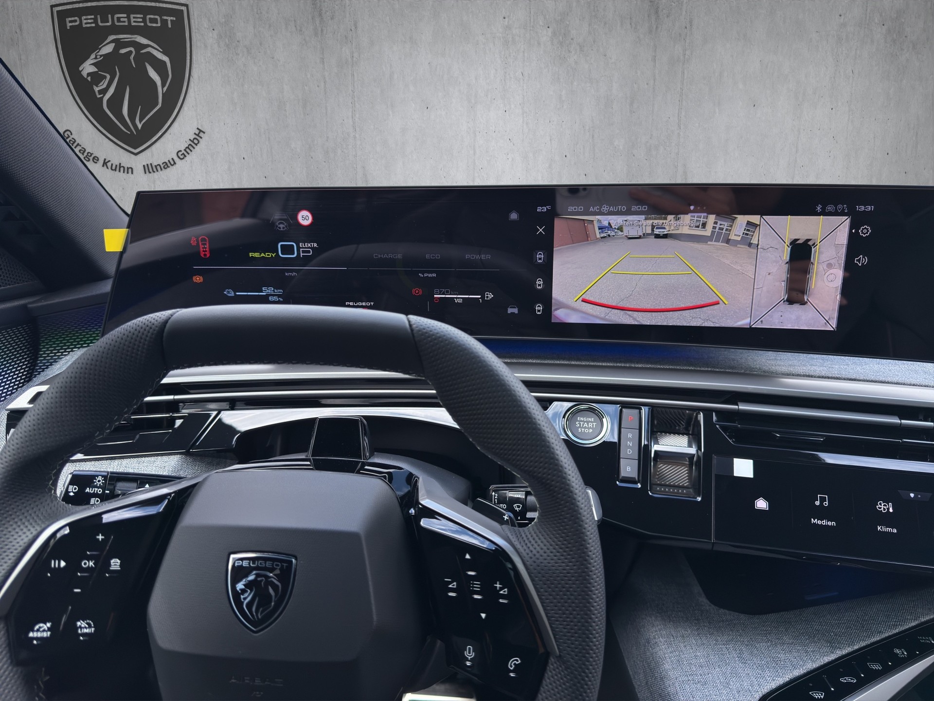 PEUGEOT 5008 1.6 PHEV 225 GT Exclusive-image-12