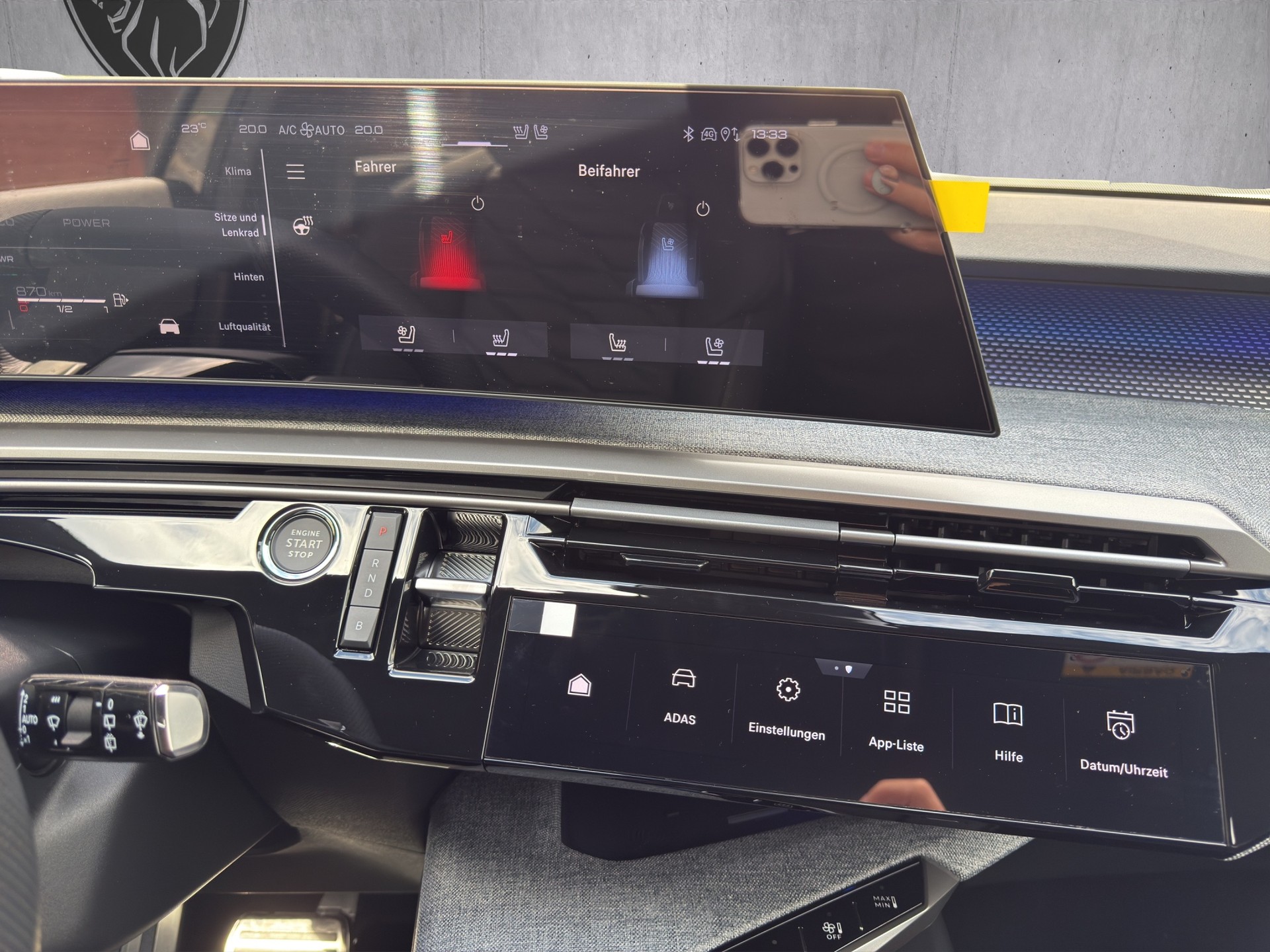 PEUGEOT 5008 1.6 PHEV 225 GT Exclusive-image-14