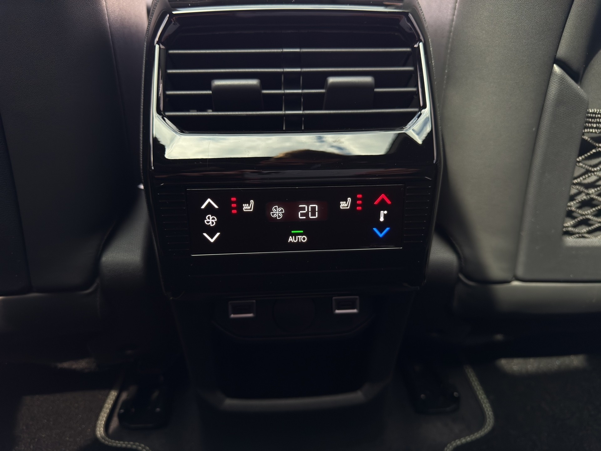 PEUGEOT 5008 1.6 PHEV 225 GT Exclusive-image-20