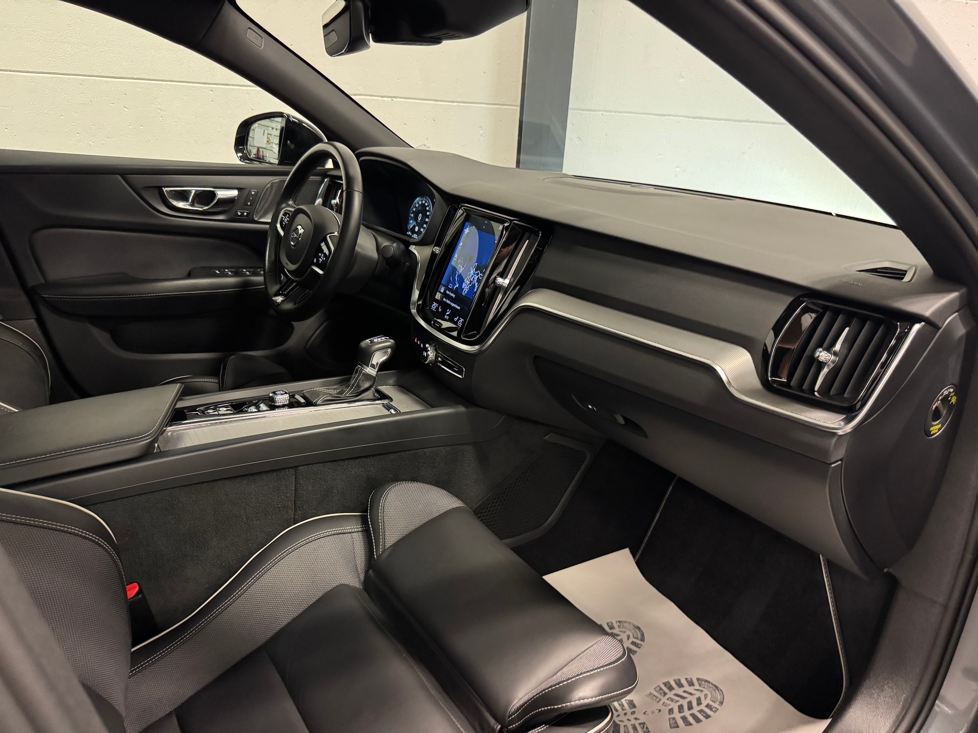 VOLVO S60 T5 R-Design Geartronic-image-19