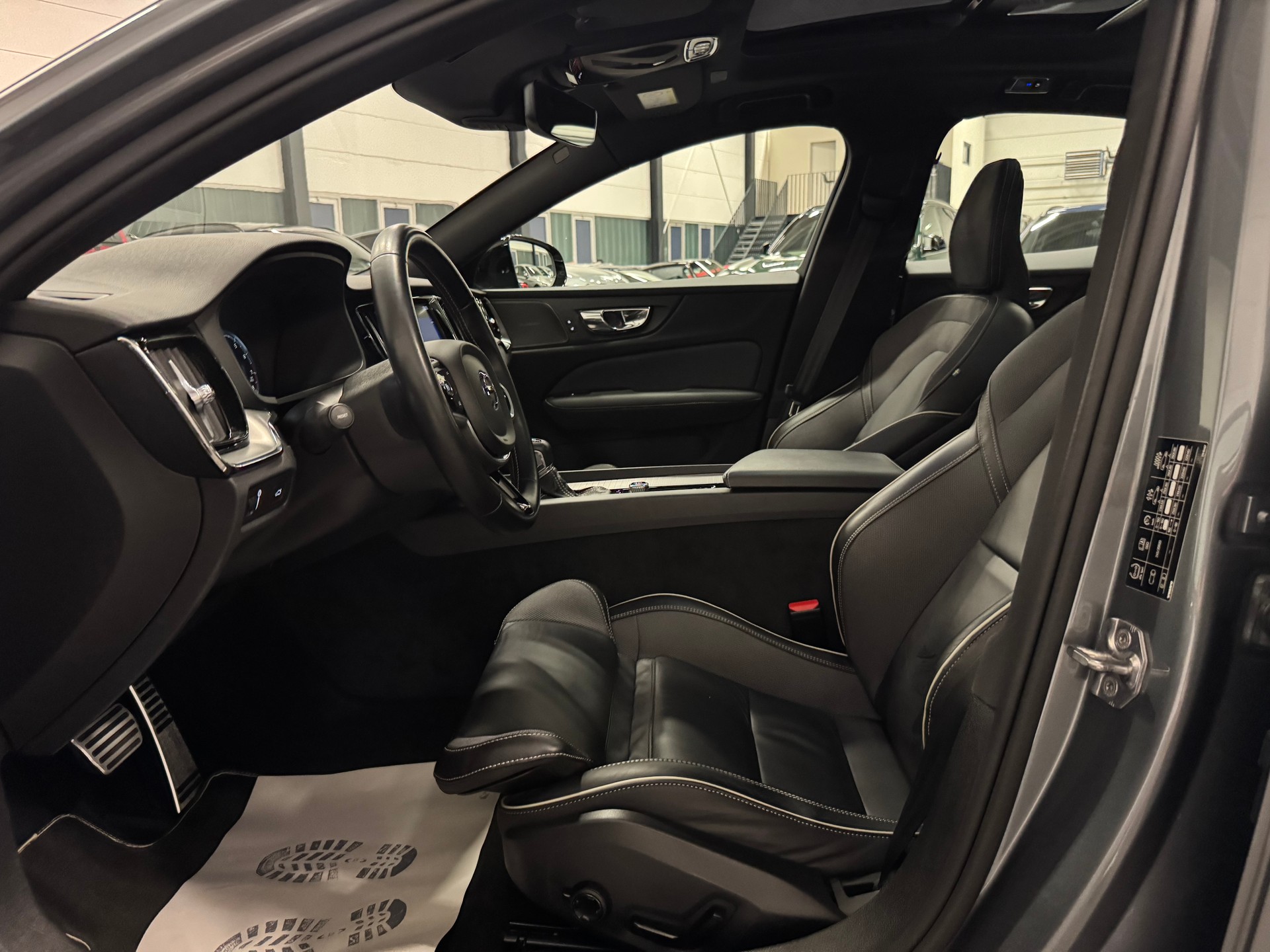 VOLVO S60 T5 R-Design Geartronic-image-17