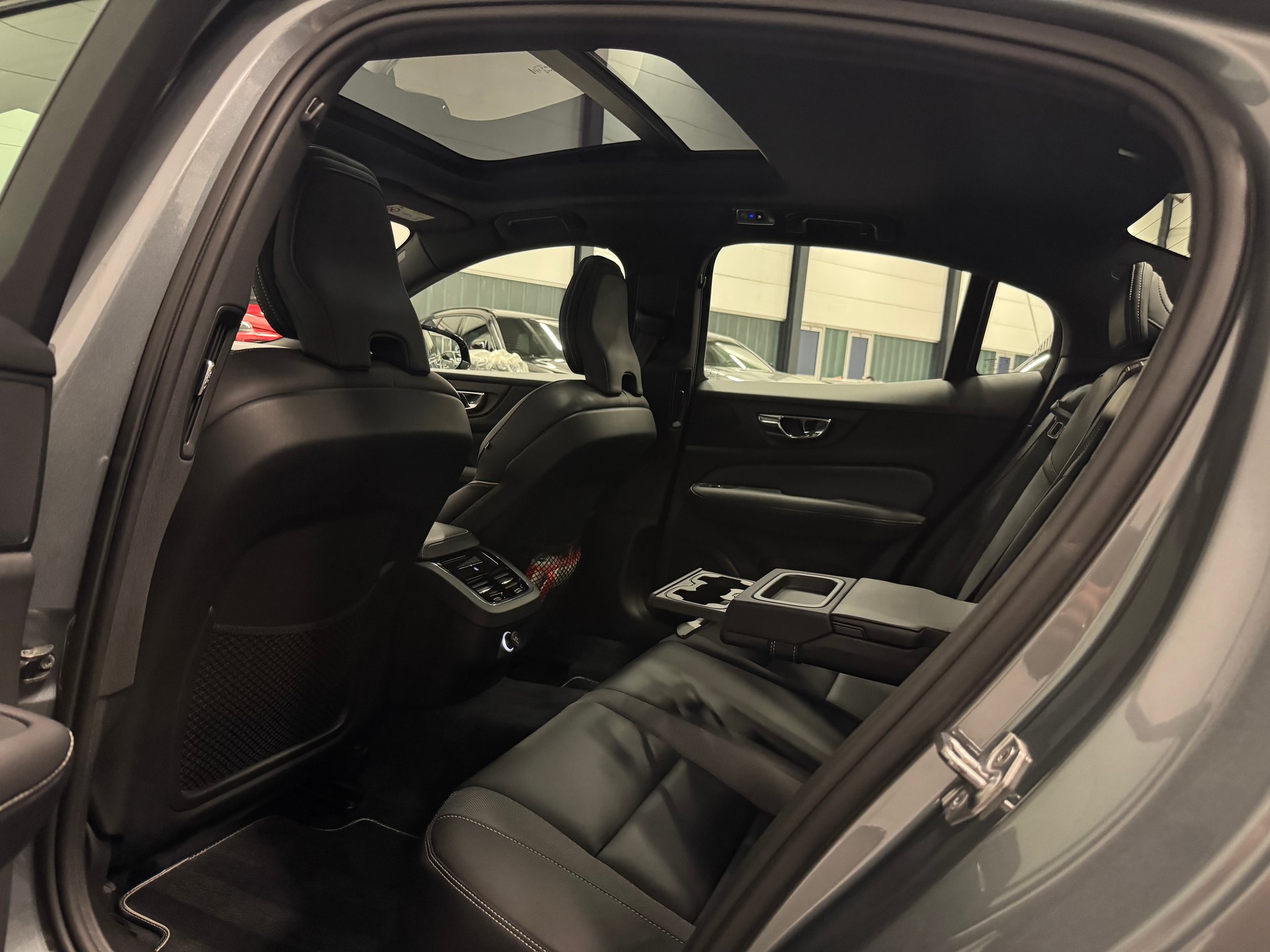 VOLVO S60 T5 R-Design Geartronic-image-22