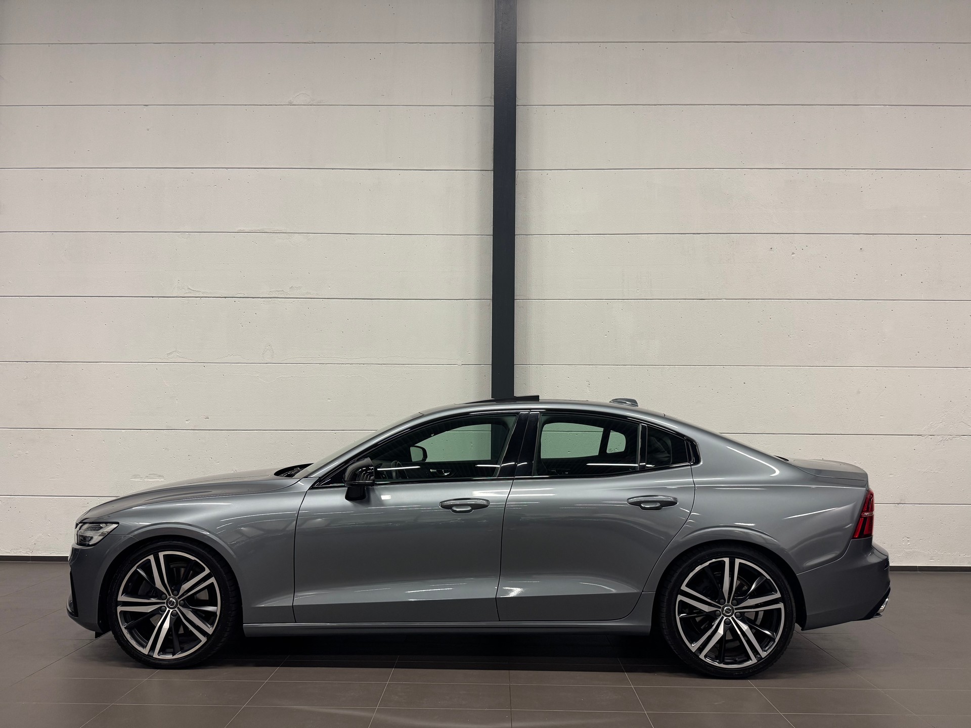 VOLVO S60 T5 R-Design Geartronic-image-8