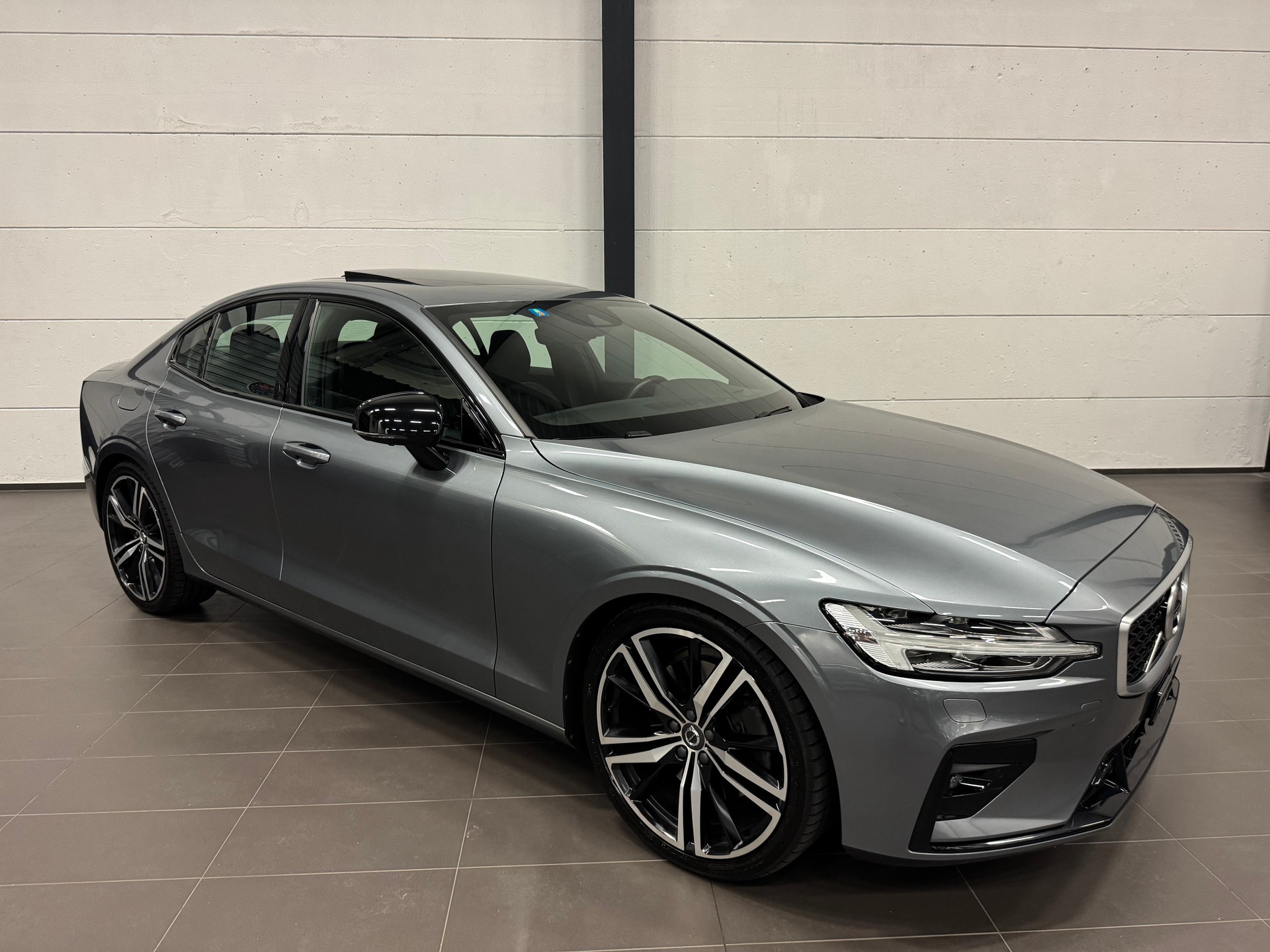 VOLVO S60 T5 R-Design Geartronic-image-5