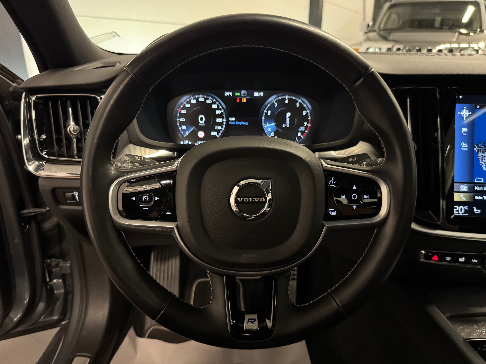 VOLVO S60 T5 R-Design Geartronic-image-24