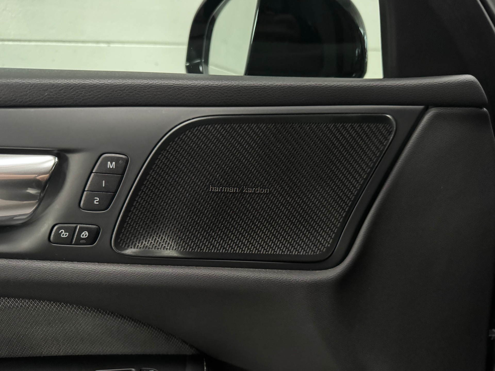VOLVO S60 T5 R-Design Geartronic-image-29