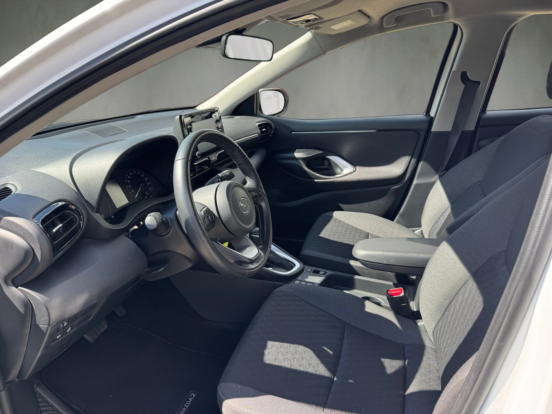 MAZDA 2 Hybrid Pure-image-8