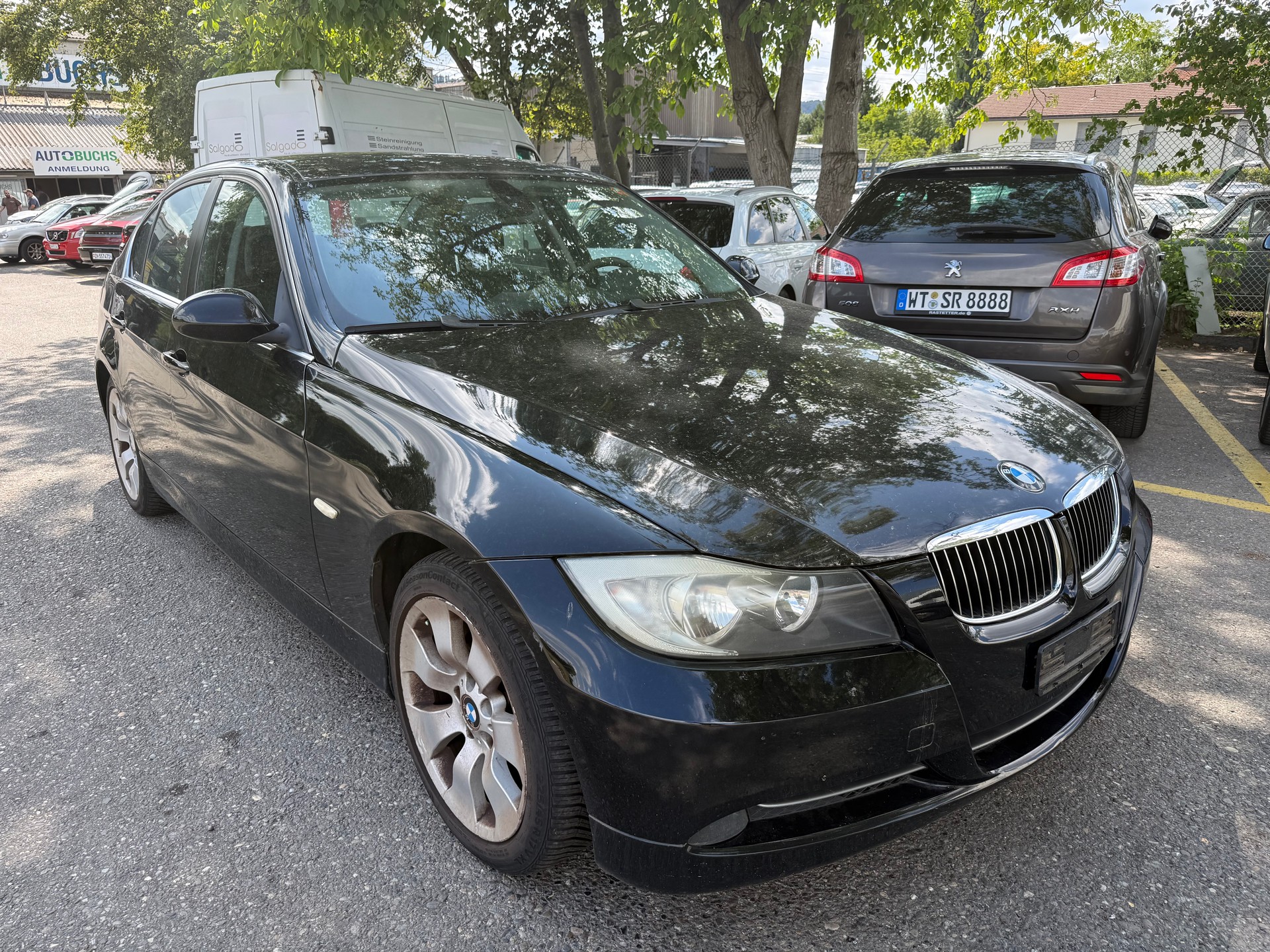 BMW 330xi-image-0