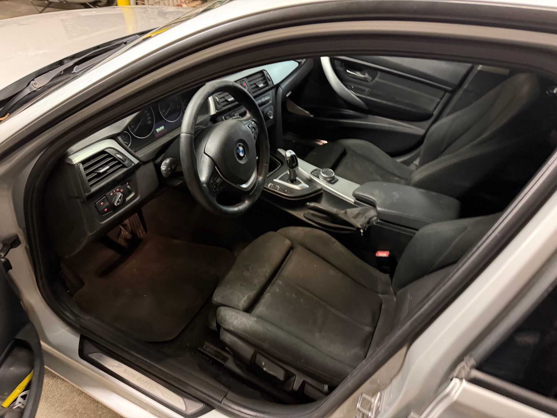 BMW 318d Touring Sport Line Steptronic-image-6