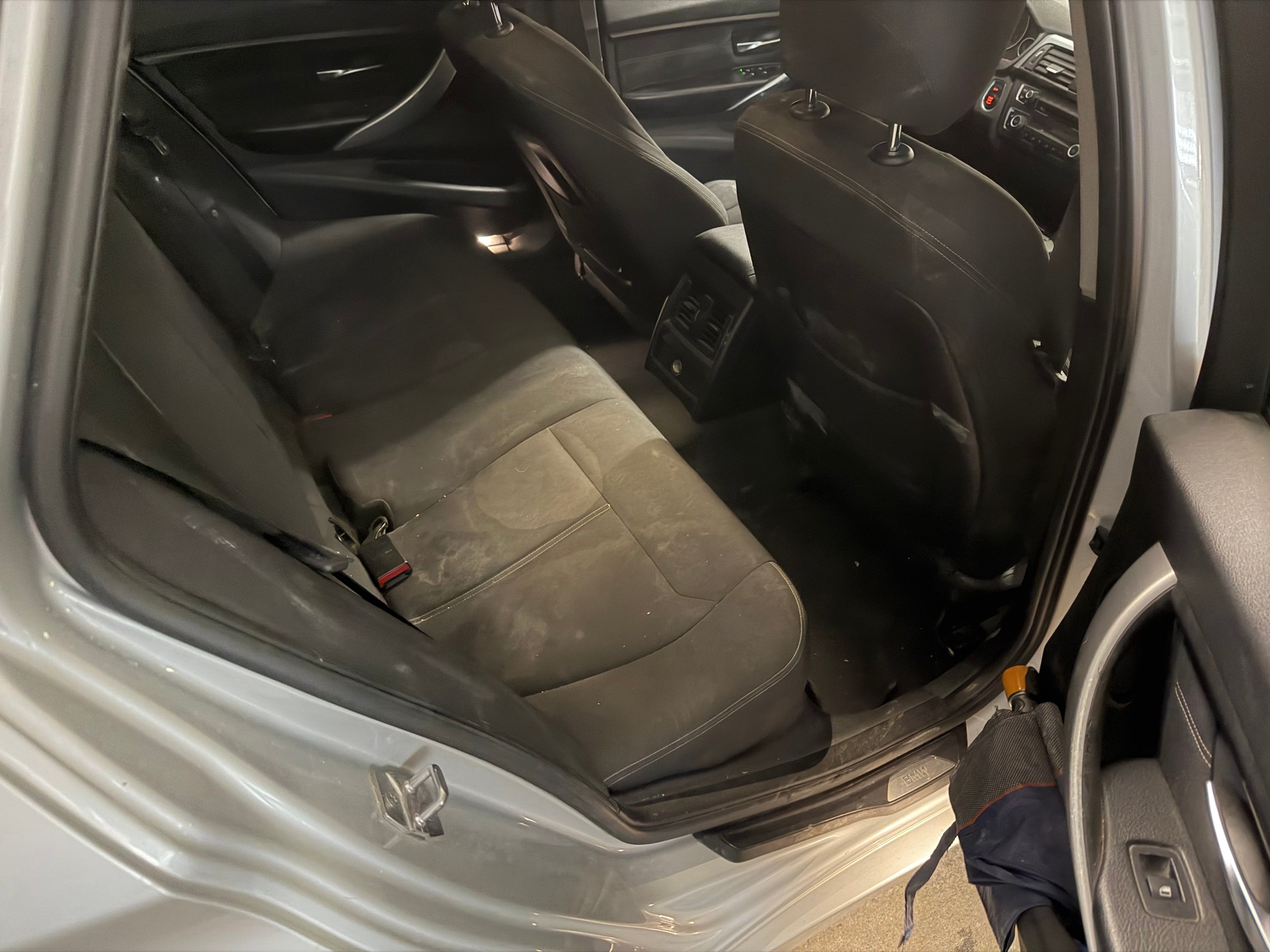 BMW 318d Touring Sport Line Steptronic-image-8