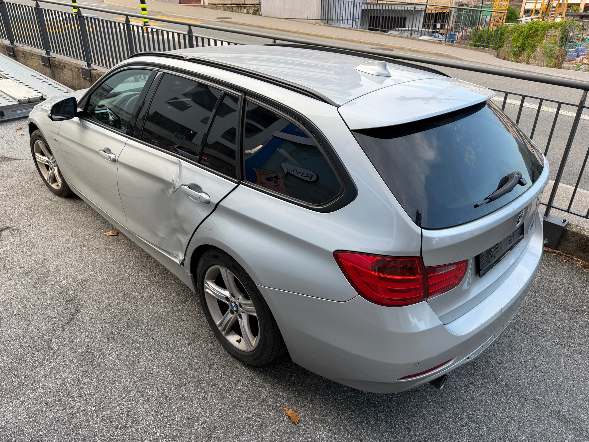 BMW 318d Touring Sport Line Steptronic-image-10