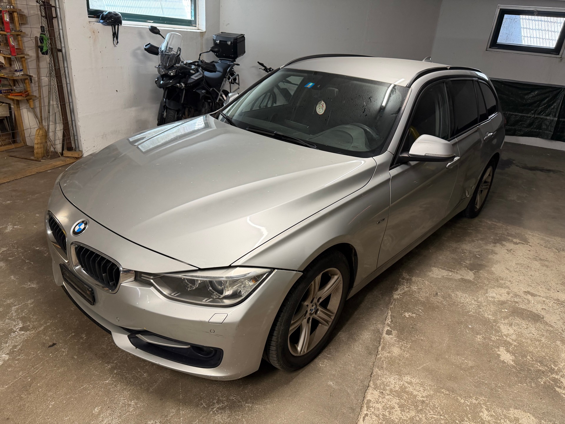 BMW 318d Touring Sport Line Steptronic-image-5
