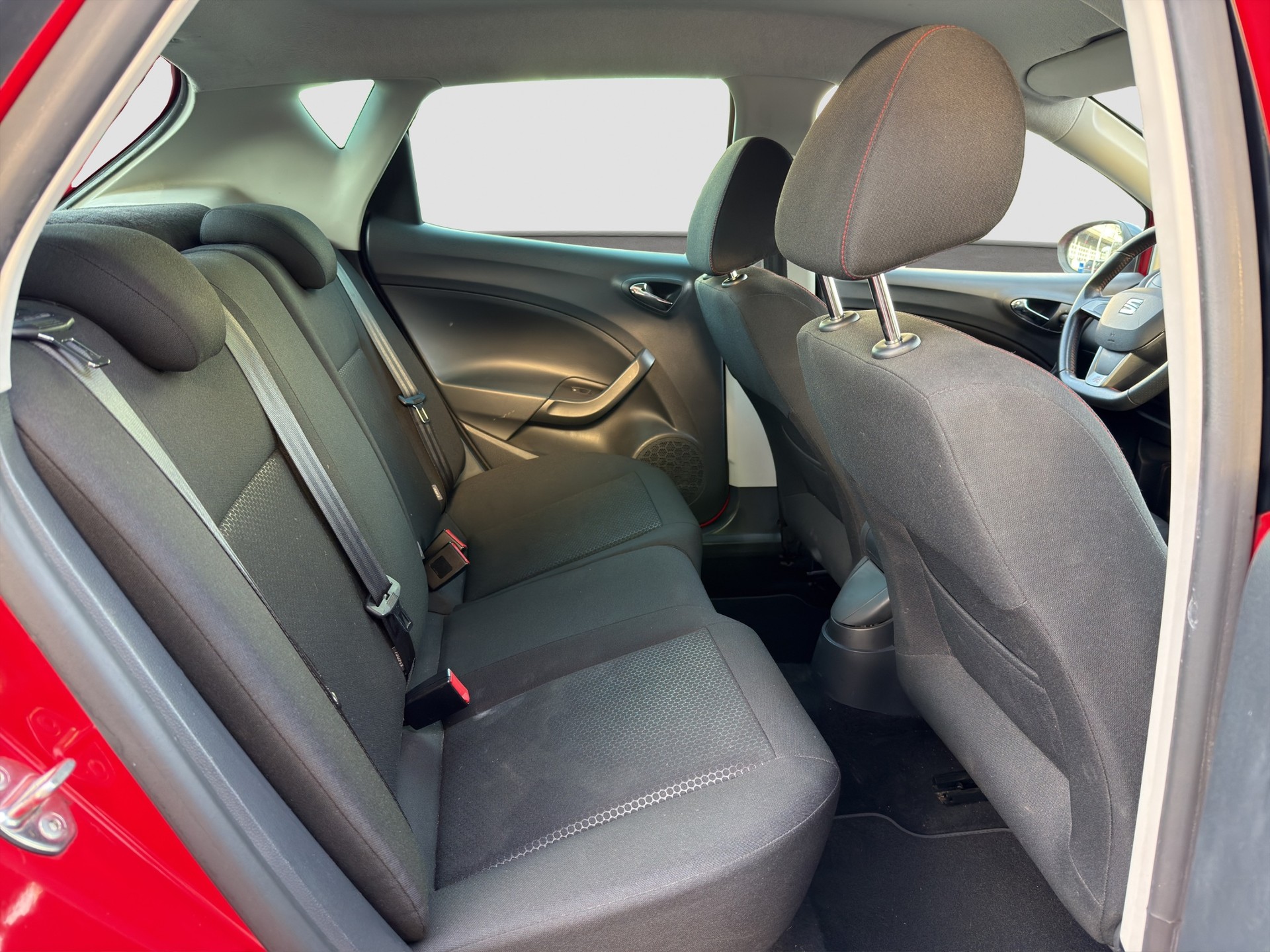 SEAT Ibiza 1.4 TSI FR-image-13