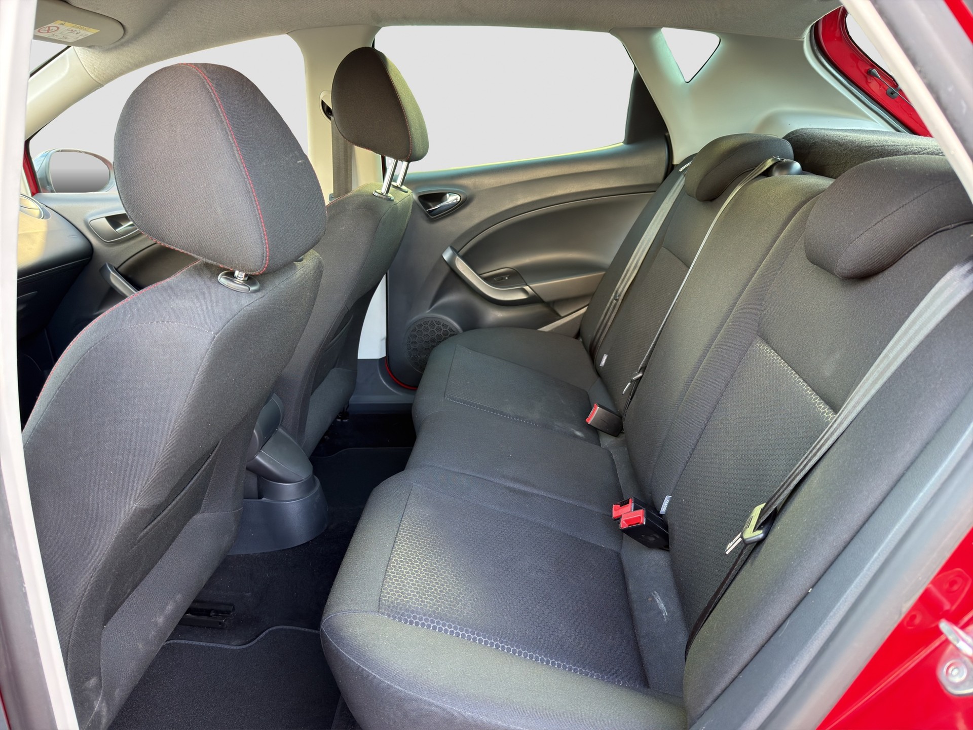SEAT Ibiza 1.4 TSI FR-image-10