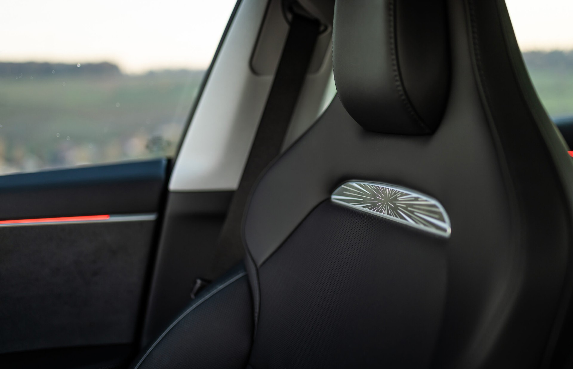 TESLA Model 3 Dual Motor Performance AWD-image-4