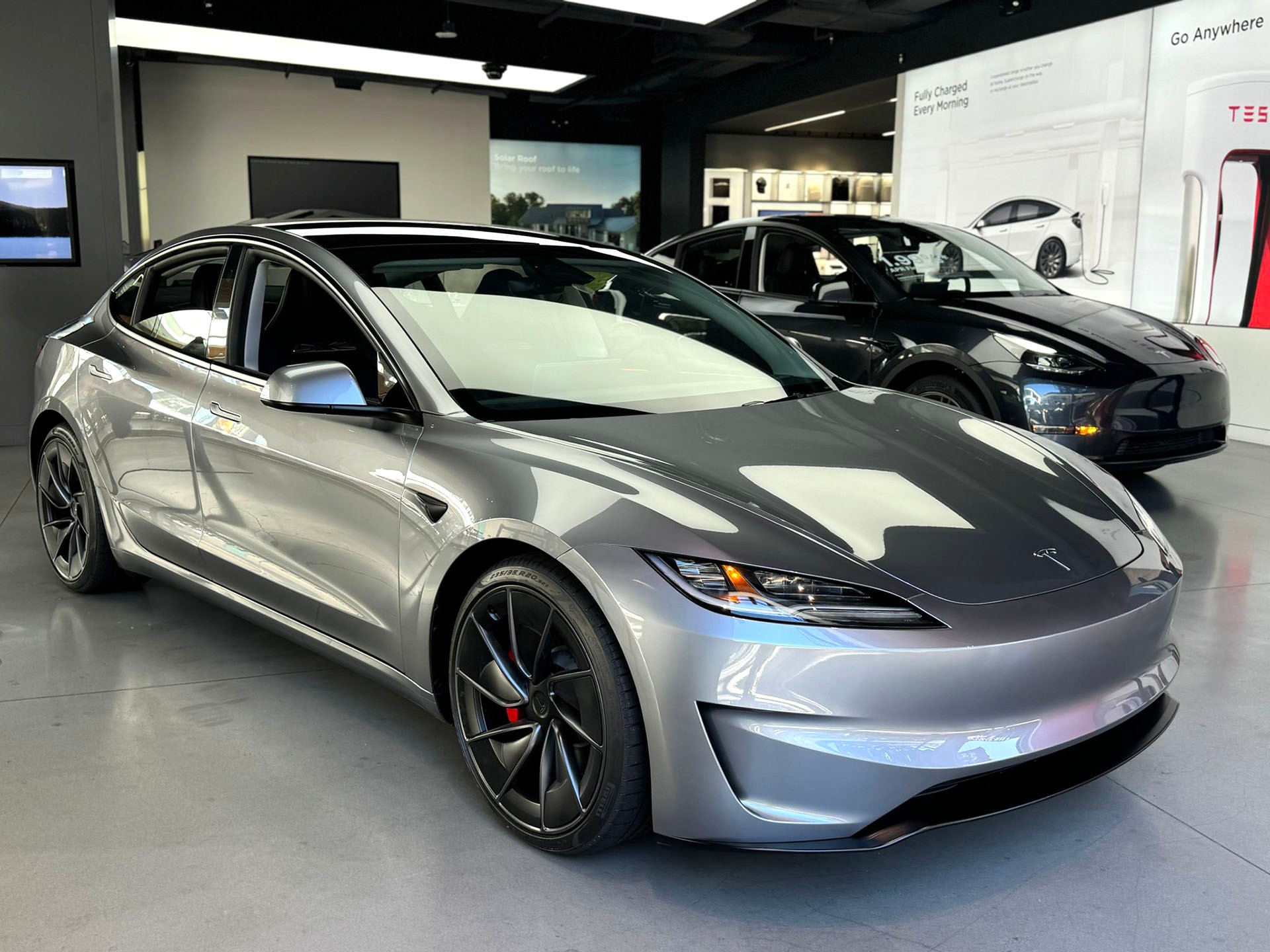 TESLA Model 3 Dual Motor Performance AWD-image-2