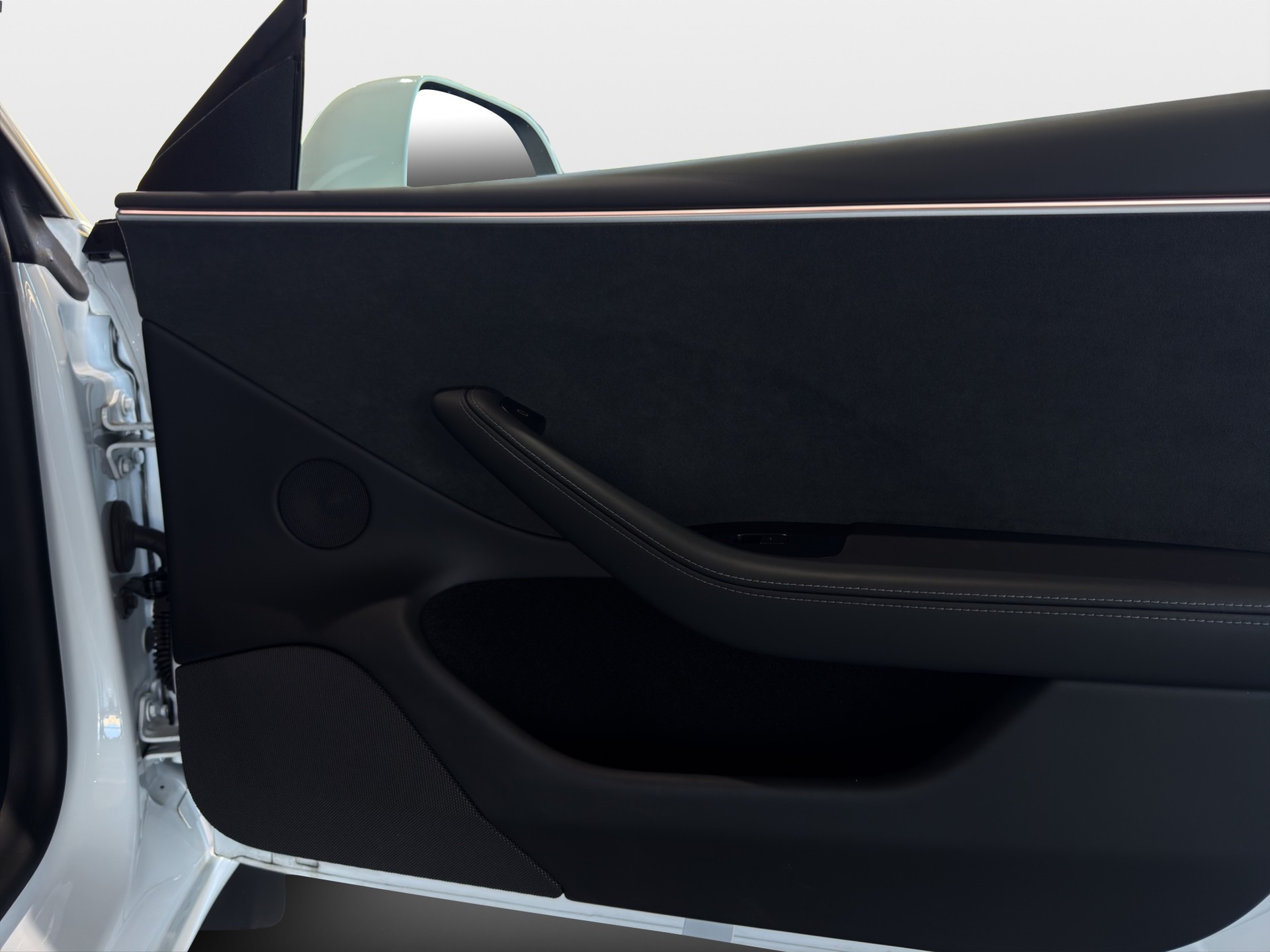 TESLA Model 3 Long Range Dual Motor AWD*CH-Fahrzeug,Ab MFK*-image-16
