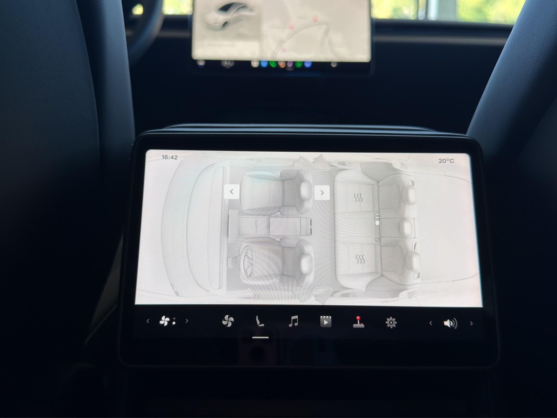 TESLA Model 3 Long Range Dual Motor AWD*CH-Fahrzeug,Ab MFK*-image-23