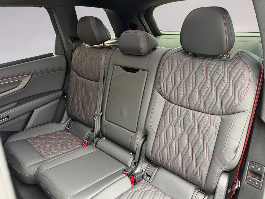 AUDI Q7 SUV TDI quattro 220 kW-image-15
