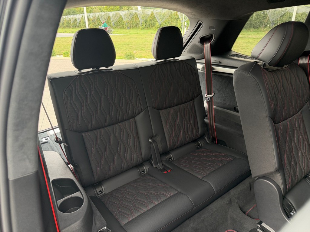 AUDI Q7 SUV TDI quattro 220 kW-image-23