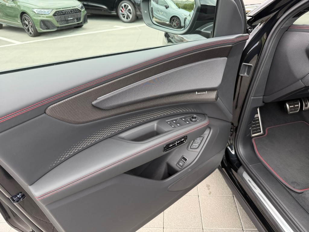AUDI Q7 SUV TDI quattro 220 kW-image-10