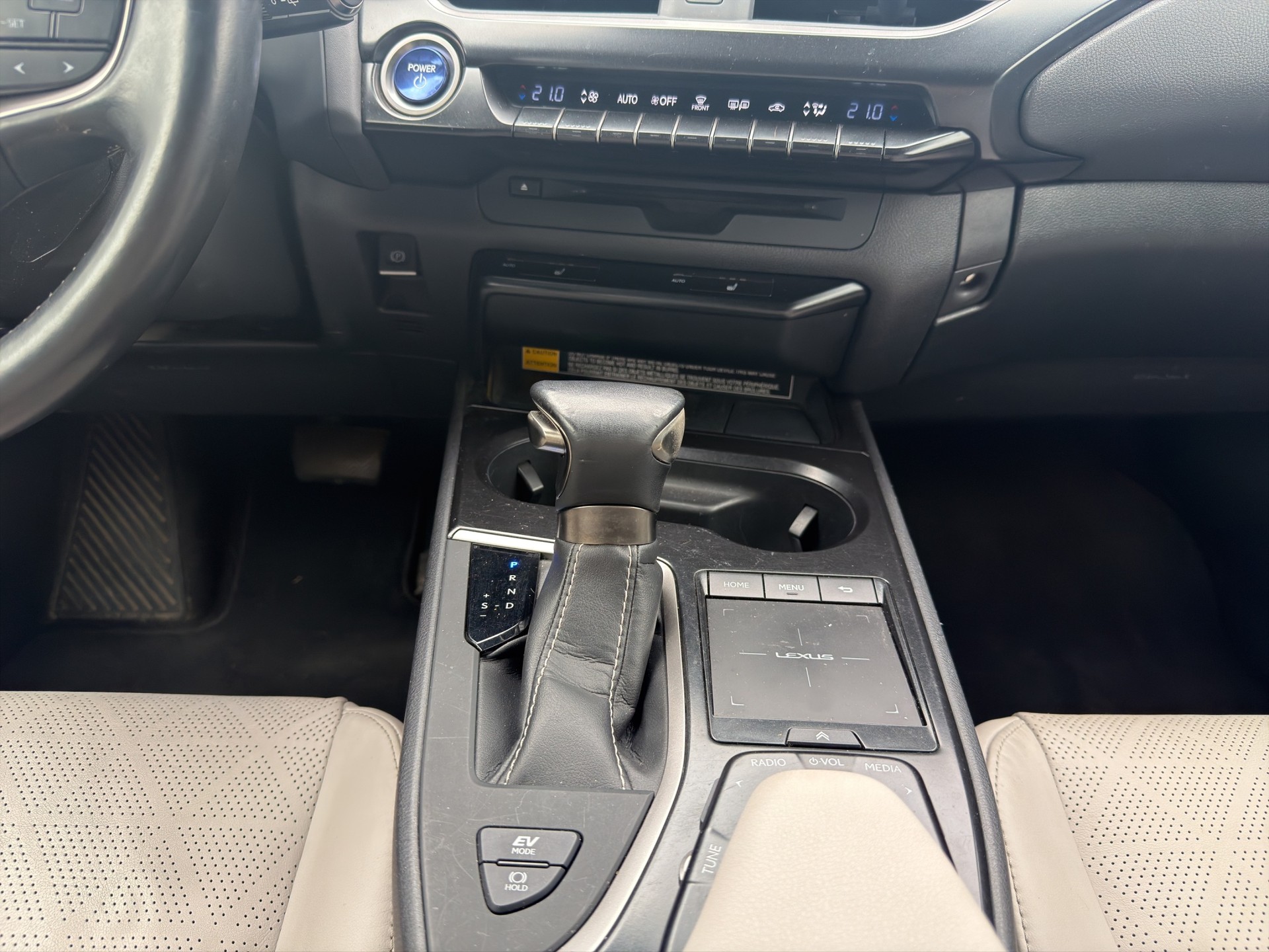 LEXUS UX 250h Comfort AWD Automatic-image-10