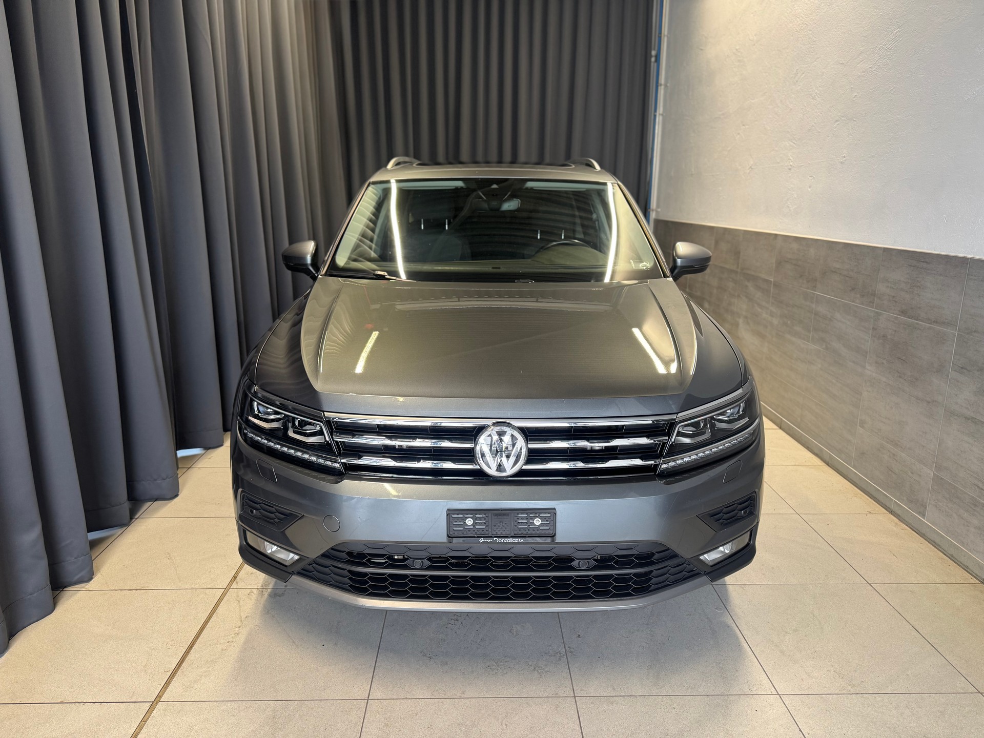 VW Tiguan Allspace 2.0TSI Comfortline 4Motion DSG(M)(61)-showroom-element-1