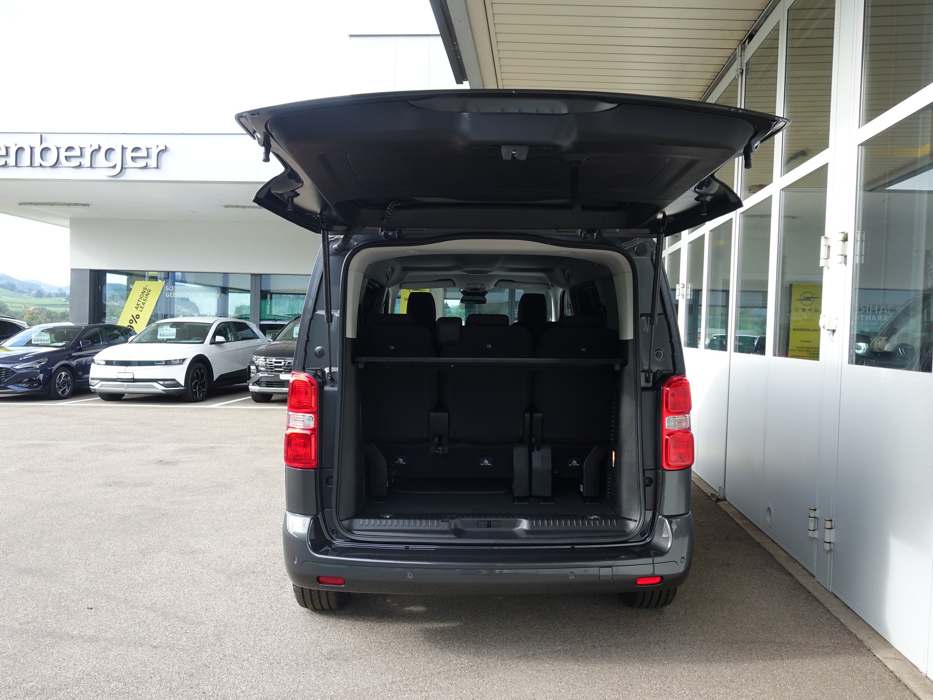 OPEL Zafira 2.0 CDTI L Automat 177PS 8-Plätzer-image-23