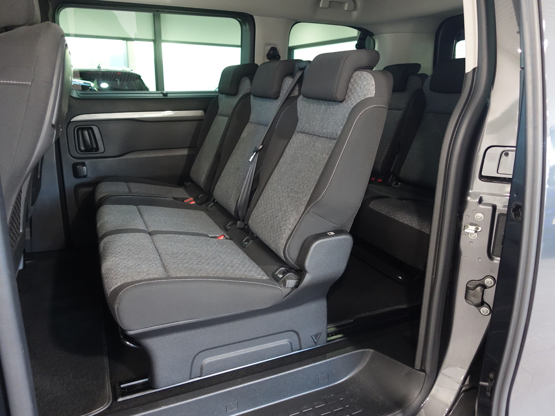 OPEL Zafira 2.0 CDTI L Automat 177PS 8-Plätzer-image-9