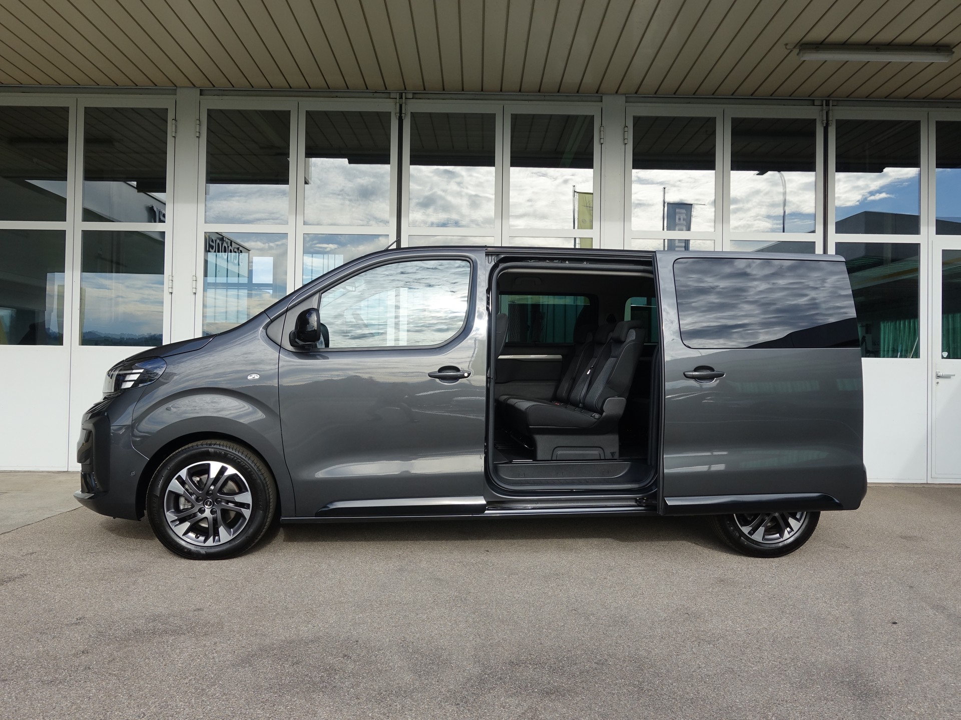 OPEL Zafira 2.0 CDTI L Automat 177PS 8-Plätzer-image-21