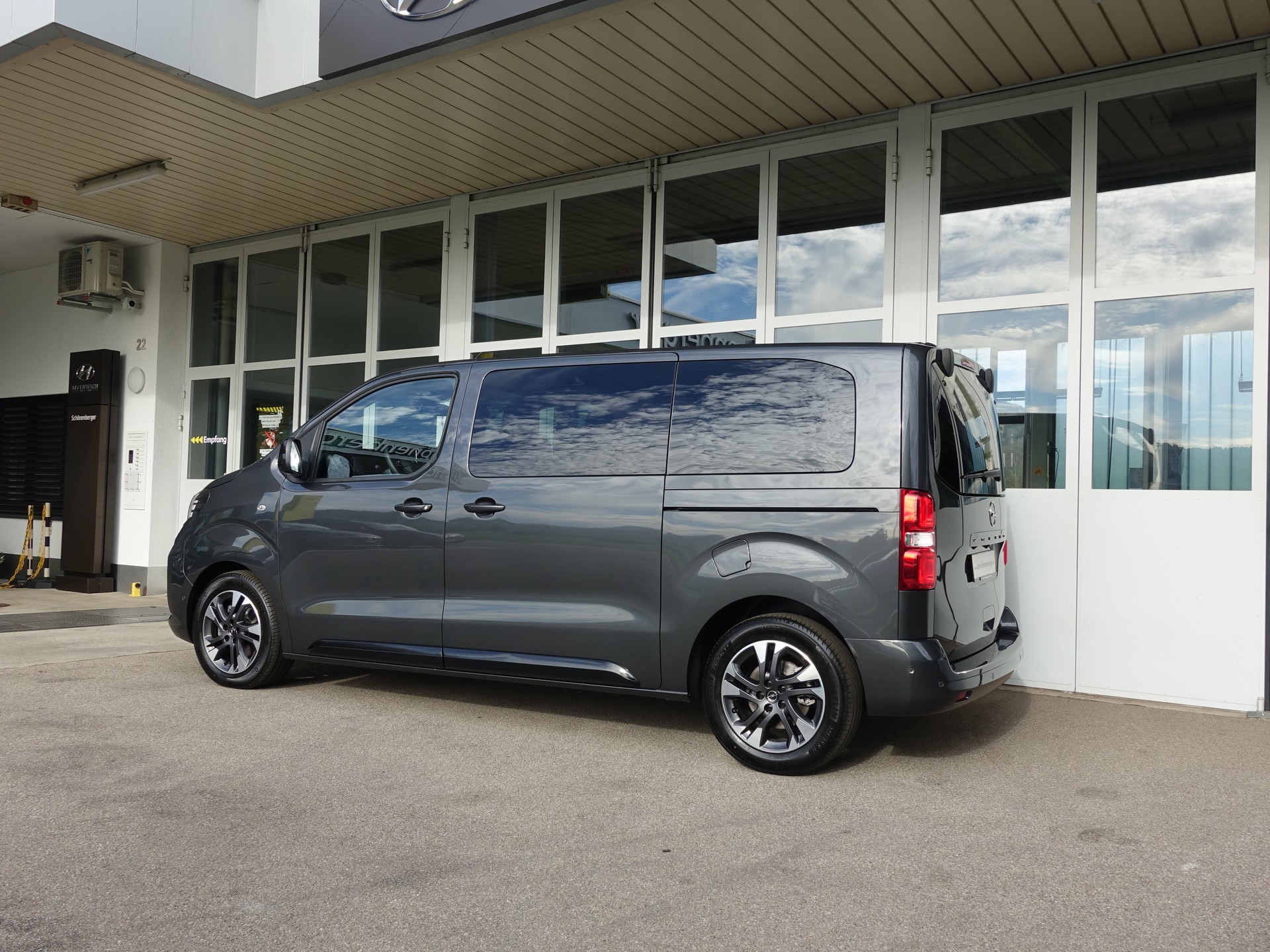 OPEL Zafira 2.0 CDTI L Automat 177PS 8-Plätzer-image-18