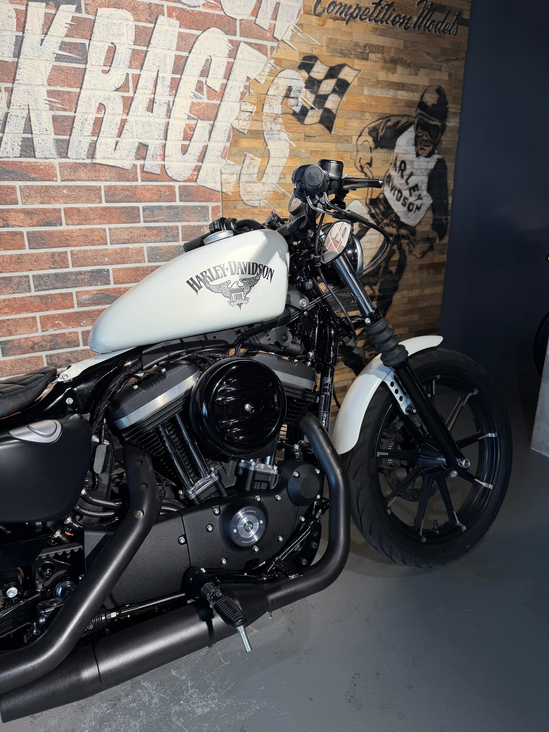 HARLEY-DAVIDSON XL 883 N Sportster Iron ABS-image-7
